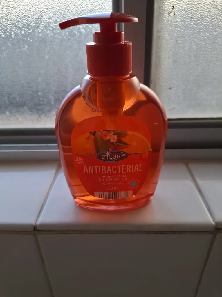 Tricare Naturally Soft Antibacterial Hand Wash 250ml