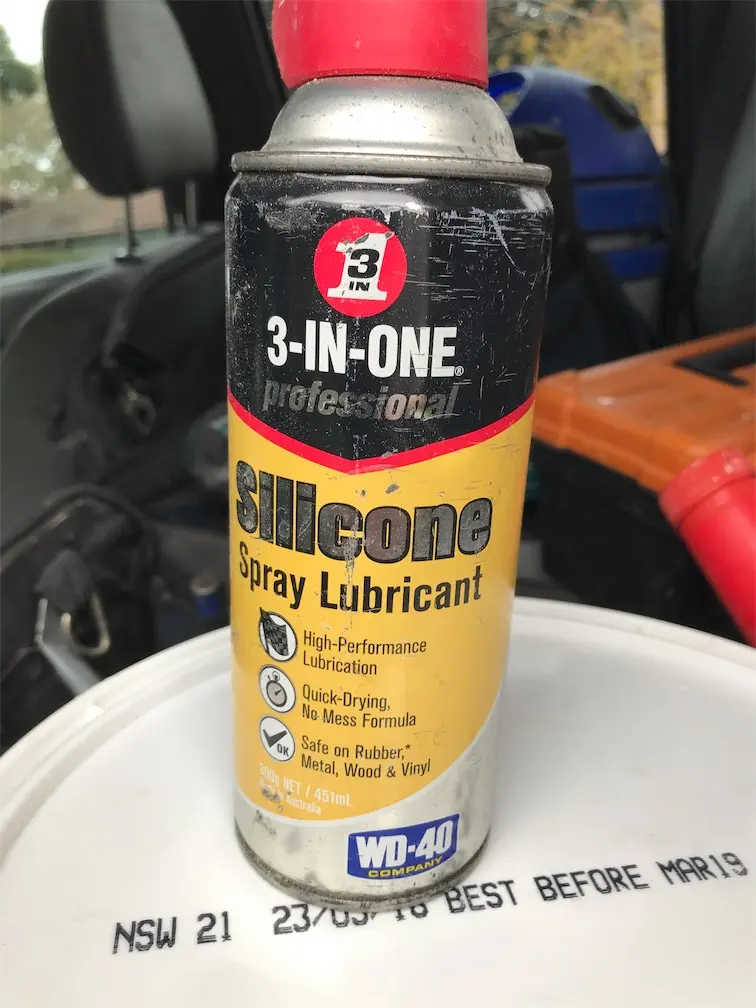 3-IN-ONE Professional Silicon Spray 300g