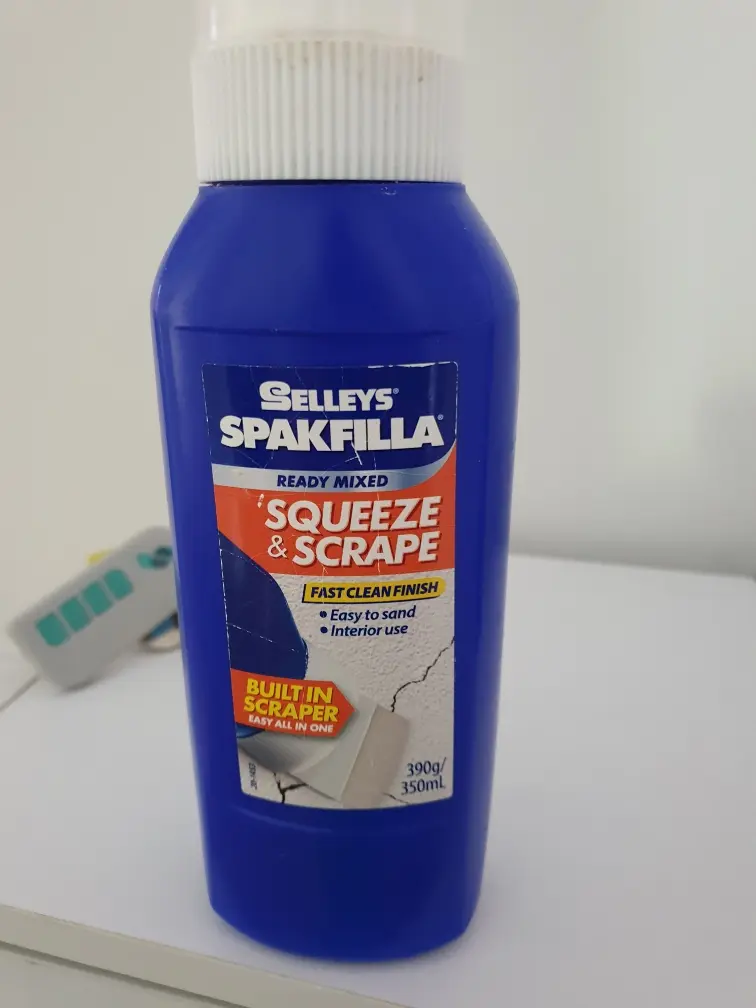 SELLEYS SPAKFILLA FILLER SQUEEZE AND SCRAPE 390GR