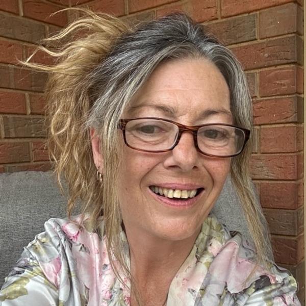 Lorraine Wells avatar
